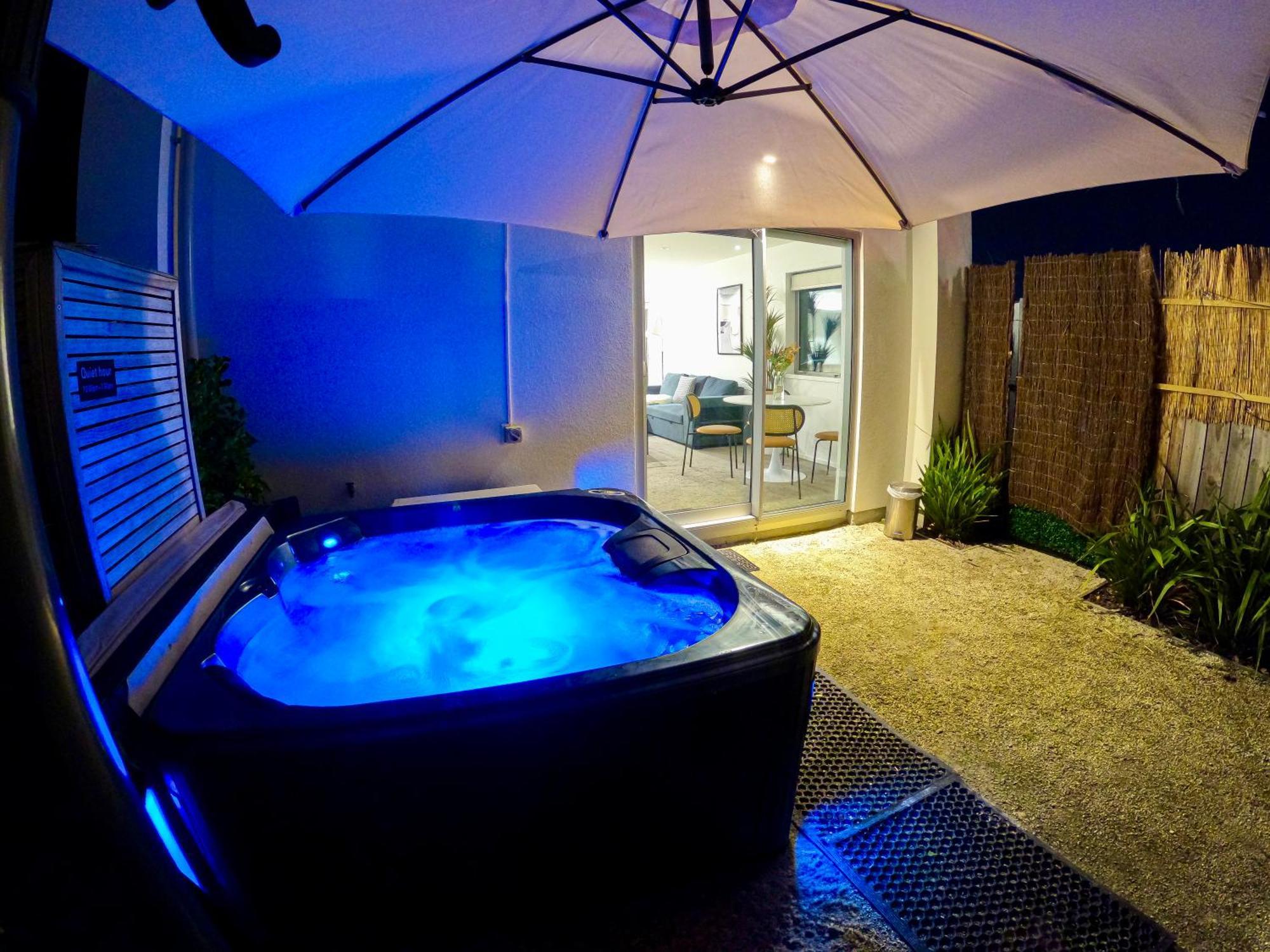 Central City Heaven Spa クライストチャーチ エクステリア 写真